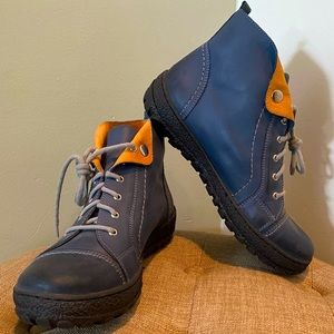 V-Italia Kiki in denim blue and rich tan. New. Size 39